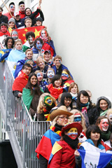 Vielfalt bereichert - das zeigen diese Austauschschüler mit ihren Kostümen zum Kölner Karneval © Foto: AFS Internationale Begegnungen e. V.