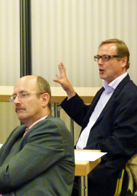 Dr. Volker Offermann, MASF (vorne) und Reiner Kneifel-Haverkamp, MWE