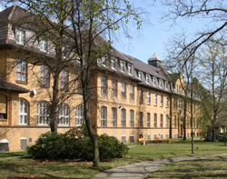 Auf dem FamilienCampus Lausitz gibt es nun auch ein Internat mit günstigen Zimmern für die Auszubildenden der CampusSchule.