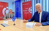 Dr. Rolf Schmachtenberg und Andreas Gülke bei der Unterzeichnung © Foto: KBS
