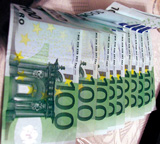100-Euro-Scheine © Foto: BRANDaktuell-Archiv