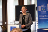Marije Cornelissen, Abgeordnete des Europäischen Parlaments, bei ihrem Eröffnungsvortrag © Foto: Elke Mocker (LASA)