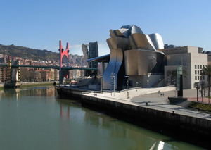 Sinnbild für Umbrüche - das Guggenheim Museum im dekonstruktivistischen Baustil in Bilbao, 1997 fertiggestellt.