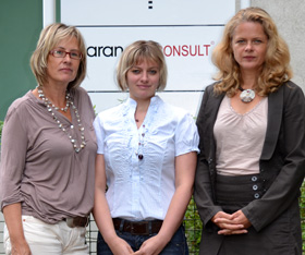 Christiane Herzog (li.), Claudia Ullrich (mi.) und Geschäftsführerin Martina Husta (re.)
